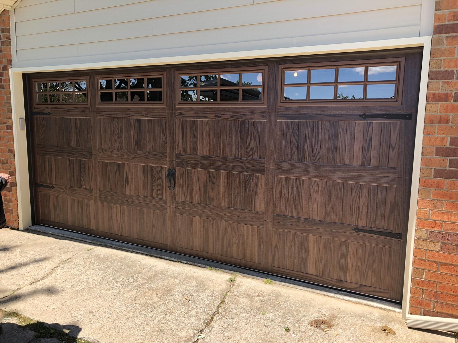 Wood-look double garage door